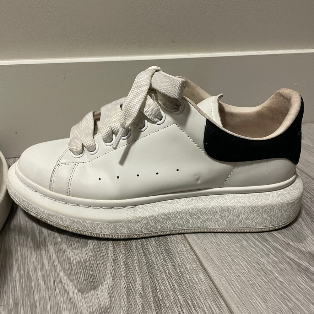 Alexander McQueen White and Black Platform Sneakers - Picture 7 of 11